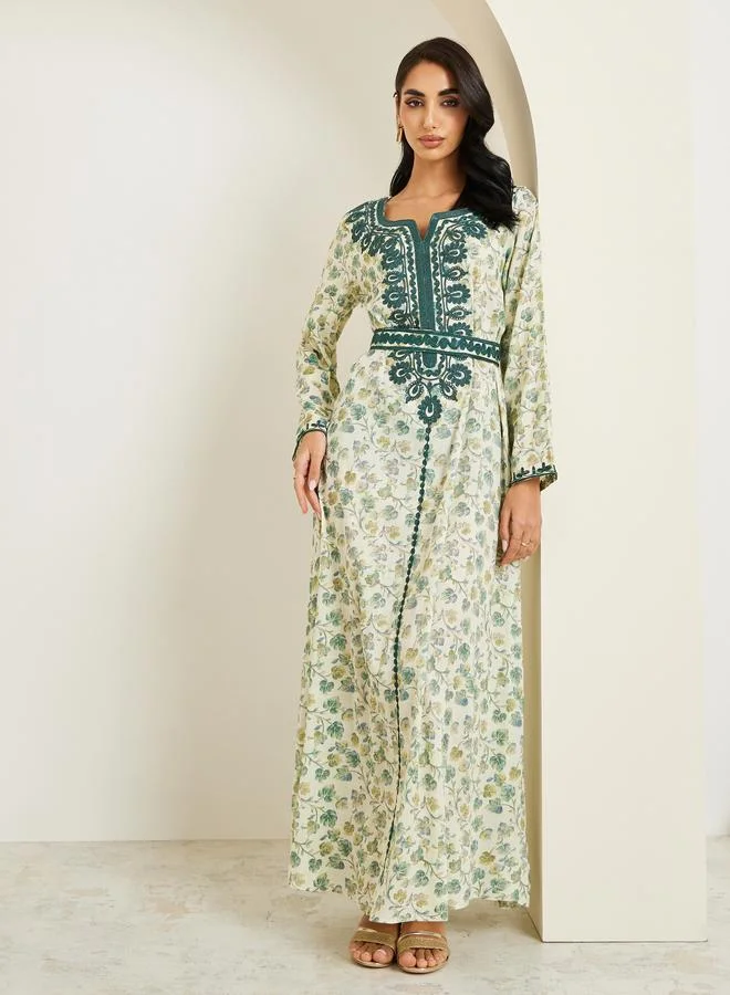 أميرة جلابية مطرزة بطبعة زهور